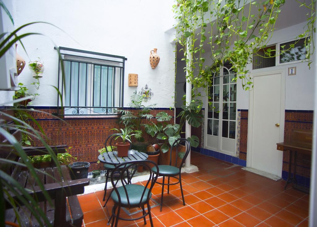 Pension Santa Maria La Blanca Σεβίλλη Εξωτερικό φωτογραφία
