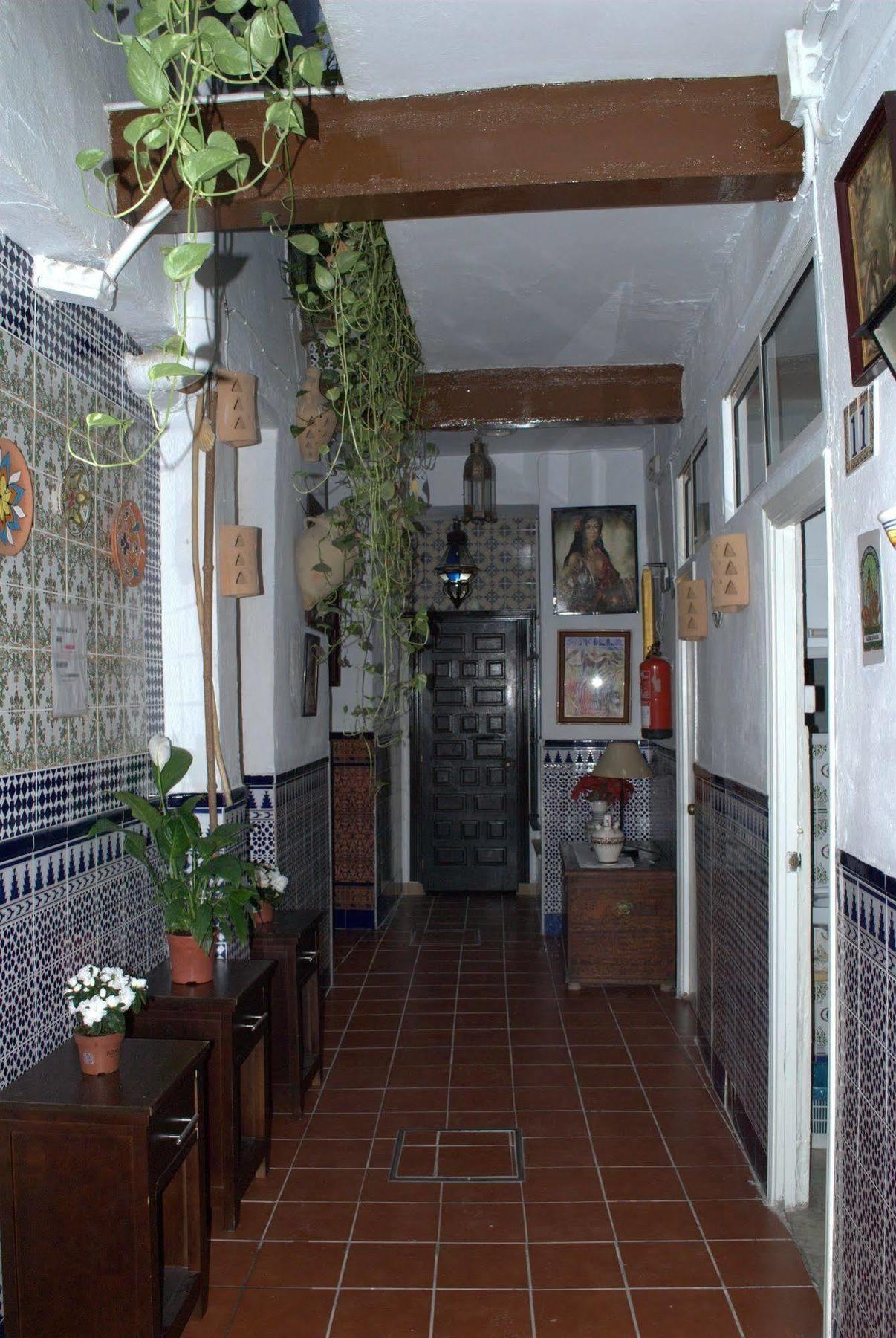 Pension Santa Maria La Blanca Σεβίλλη Εξωτερικό φωτογραφία